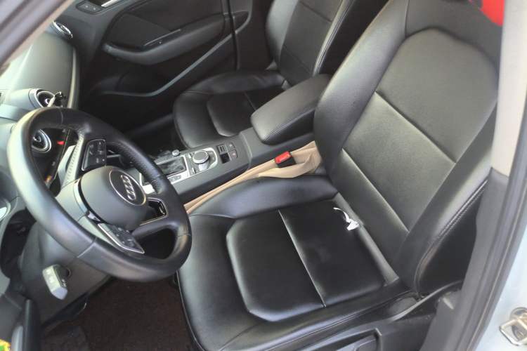 Used Audi A3 2018 30th Anniversary Edition Sportback 35 TFSI Ambition Model
