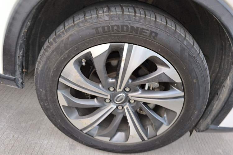 Used GAC Trumpchi GS4 2020 270T Automatic Smart Connectivity Edition Right Front Wheel Hub