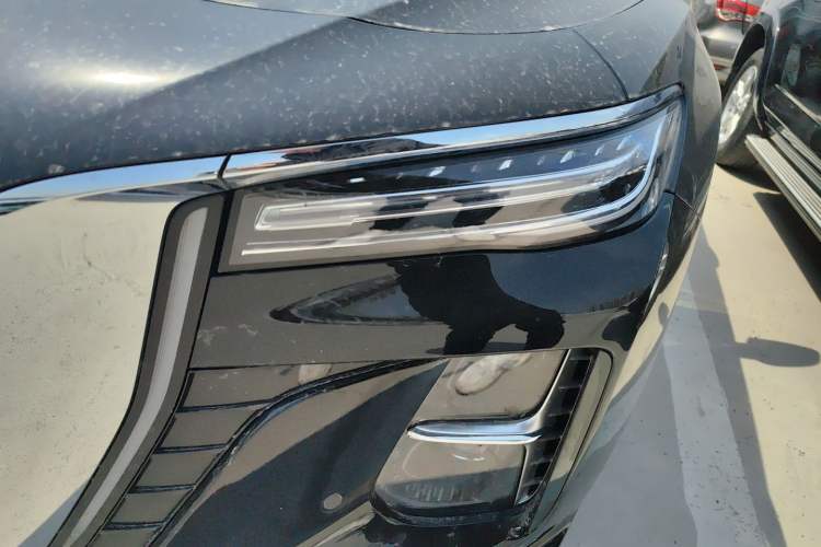 Used Hongqi H5 2024 2.0T Automatic Smart Connect Flagship Edition Left Front Headlight