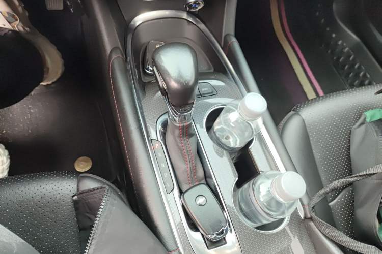 Used Chevrolet Malibu XL 2021 Redline 550T Automatic Sharp Edition Gear Lever