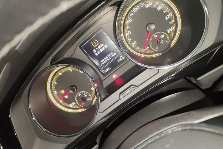 Used Volkswagen Tiguan L 2019 Updated Version 330TSI Automatic Two-Wheel Drive Panoramic Comfort Edition China VI Standard
