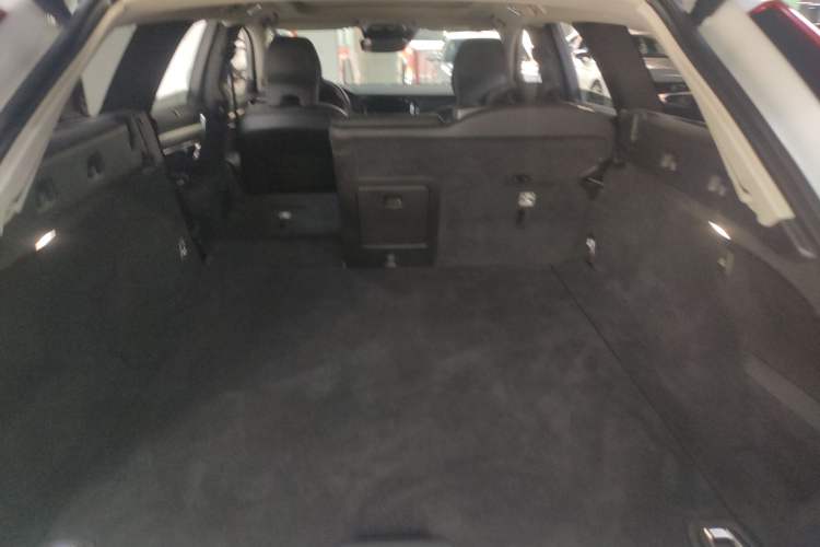 Used Volvo V90 2020 Facelifted Cross Country T5 AWD Zhiyuan Edition
