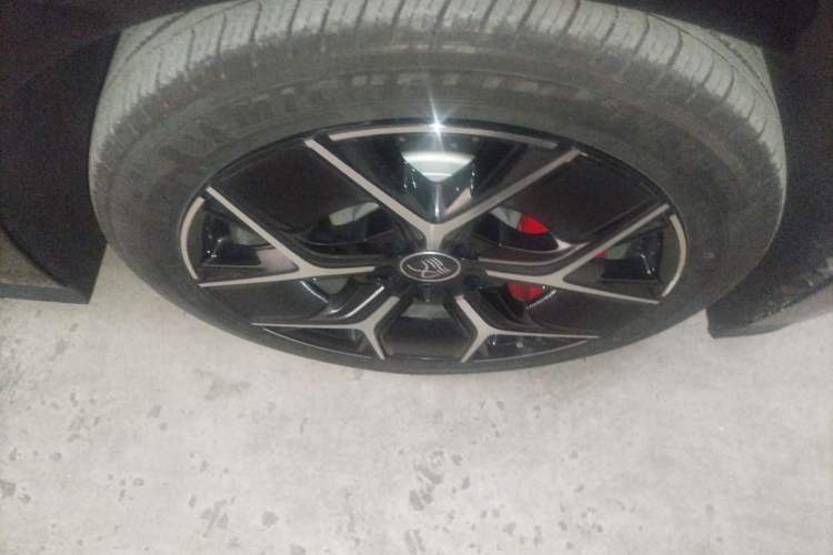 Used BYD Han 2024 EV Glory Edition 715KM Front-Wheel-Drive Flagship Model