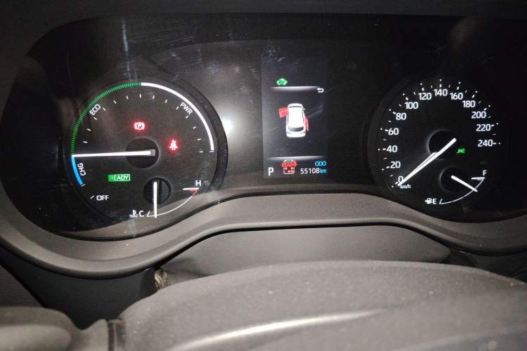 Used Toyota SIENNA 2024 2.5L Hybrid Four-Wheel Drive Prestige Edition Odometer Close Up