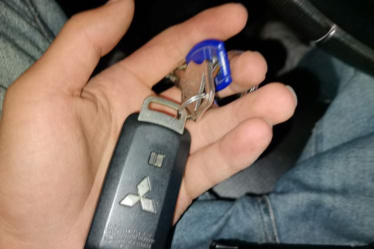 Used Mitsubishi Outlander 2018 2.0L Two-Wheel Drive Glory Edition 5 Seats