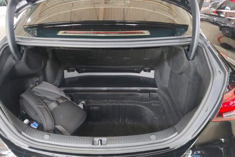 Used Mercedes-Benz E-Class 2022 E 260 L
