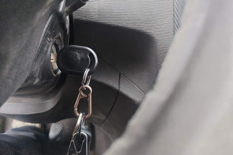 Used Wuling Hongguang 2015 1.2L S Base Model China V Standard Vehicle Key