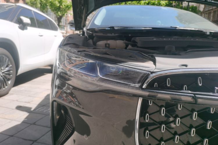 Used Lincoln Z 2022 iXiang Luxury Edition Right Front Headlight