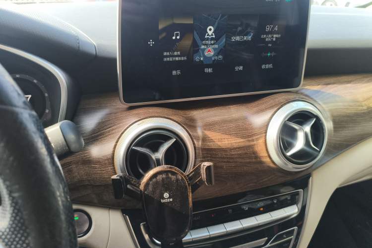 Used BAIC Beijing EU5 2018 R500 Smart Edition Audio And AC Panel