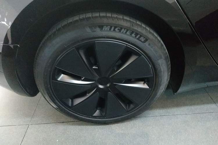 Used Tesla Model 3 2023 Rear-Wheel-Drive Version
