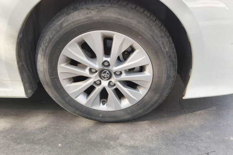 Used Toyota Corolla 2021 TNGA 1.5L CVT Elite Edition Right Front Wheel Hub