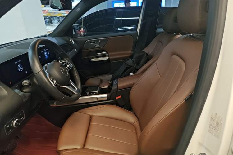 Used Mercedes-Benz GLB 2022 Updated GLB 200 Fashion Edition