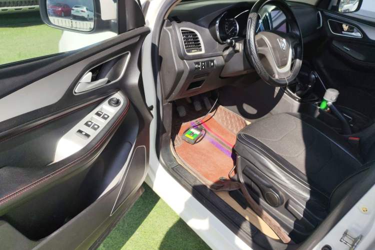 Used Baojun 560 2015 1.8L manual Comfort trim level Driver Seat