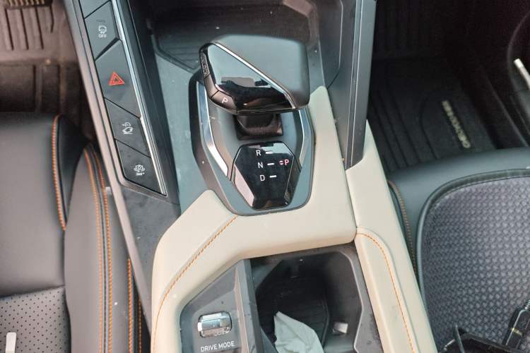 Used Lynk & Co 06 EM-P 2022 PHEV 84 km Range Pro Version
