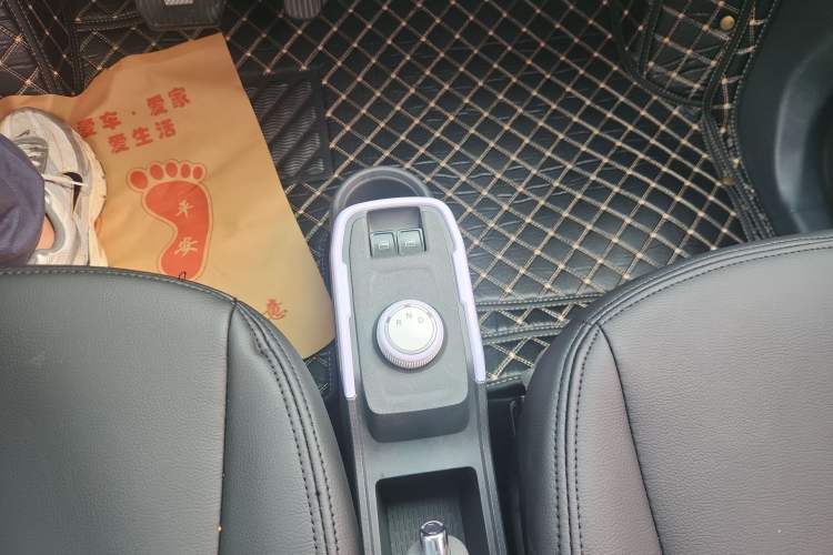 Used Chery QQ Ice Cream 2022 120km Conical Shape Lithium Iron Phosphate Gear Lever