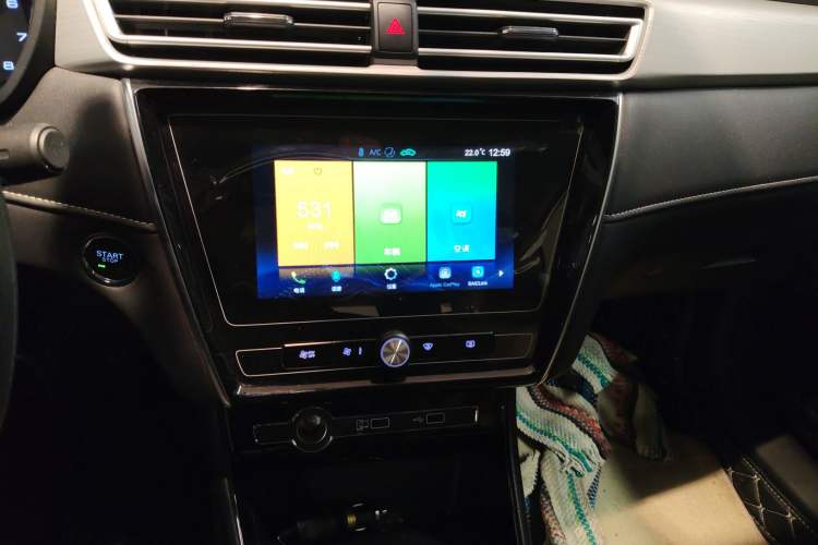 Used Roewe i5 2021 1.5L Manual Platinum Edition Audio And AC Panel