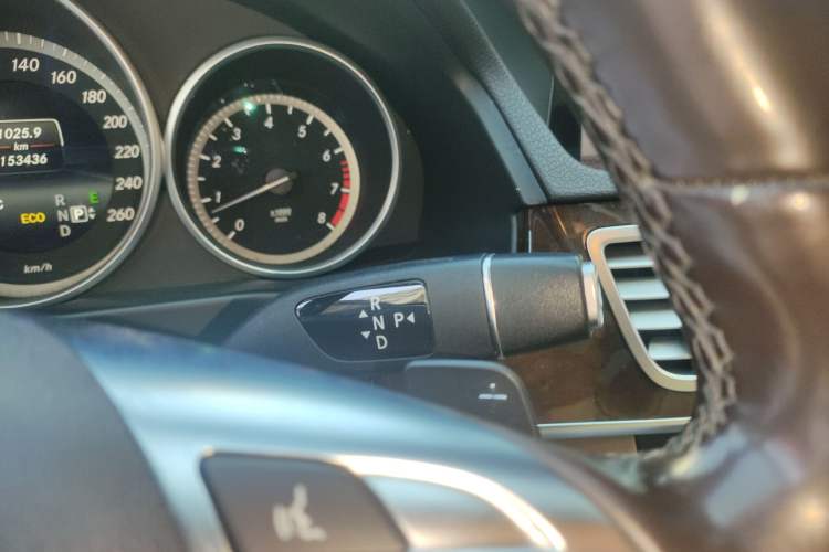 Used Mercedes-Benz E-Class 2015 E 260 L
