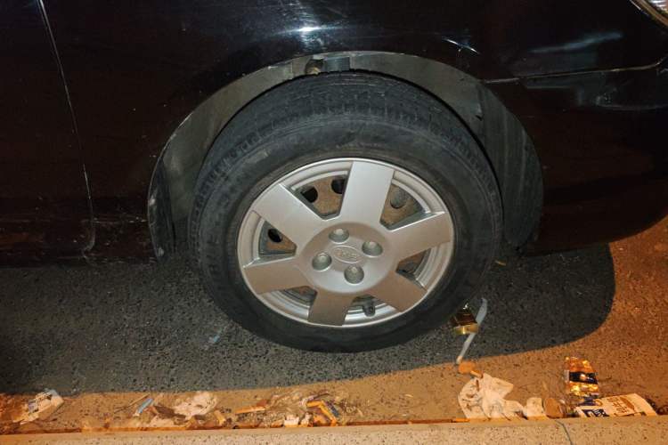 Used BYD F3 2013 Energy-Efficient Model 1.5L Manual Comfort Version Right Front Wheel Hub