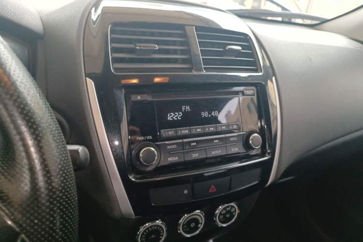 Used Citroen C4 Aircross 2013 2.0L Two-Wheel Drive Comfort Edition Audio And AC Panel