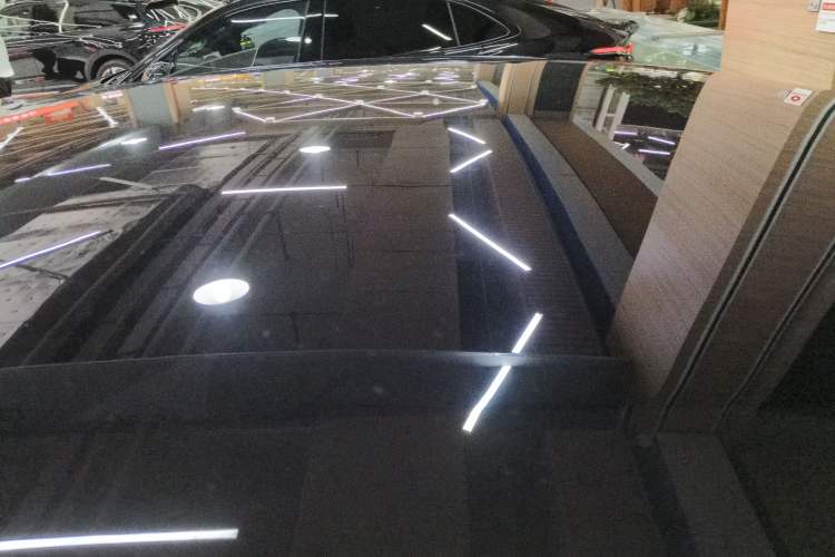 Used Nio ET5 2025 75 kWh Roof