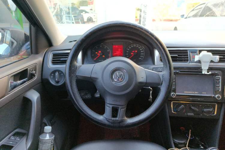 Used Volkswagen Santana 2015 1.6L Manual Comfort Edition Steering Wheel