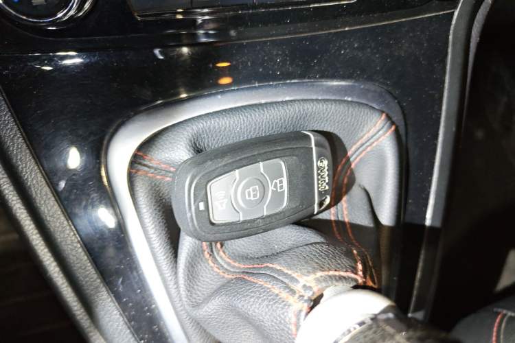 Used Haval H6 2016 Upgraded Model 1.5T Manual Two-Wheel Drive Urban Version
