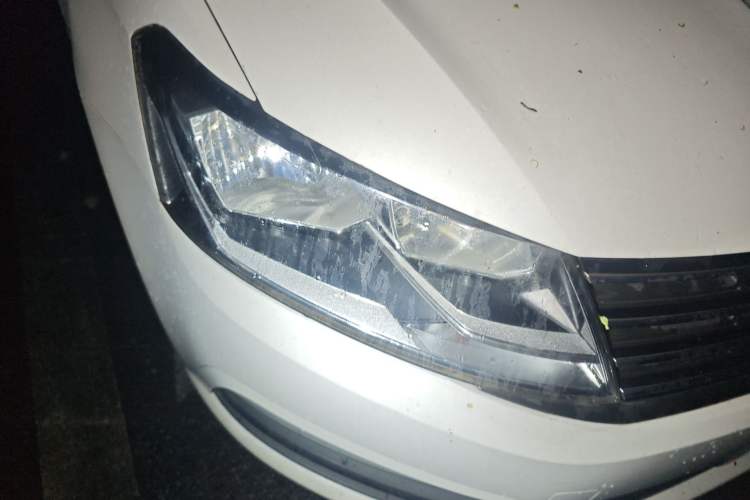 Used Volkswagen Lavida 2015 1.6L Manual Fashion Edition Right Front Headlight