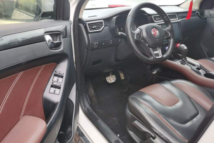 Used Dongfeng Fengon 580 2016 Revised Version 1.5T CVT Luxury Edition