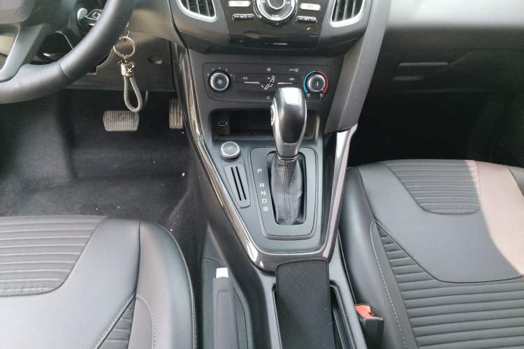 Used Ford Focus 2018 Sedan Classic 1.6L Automatic Trendy SmartDrive Edition