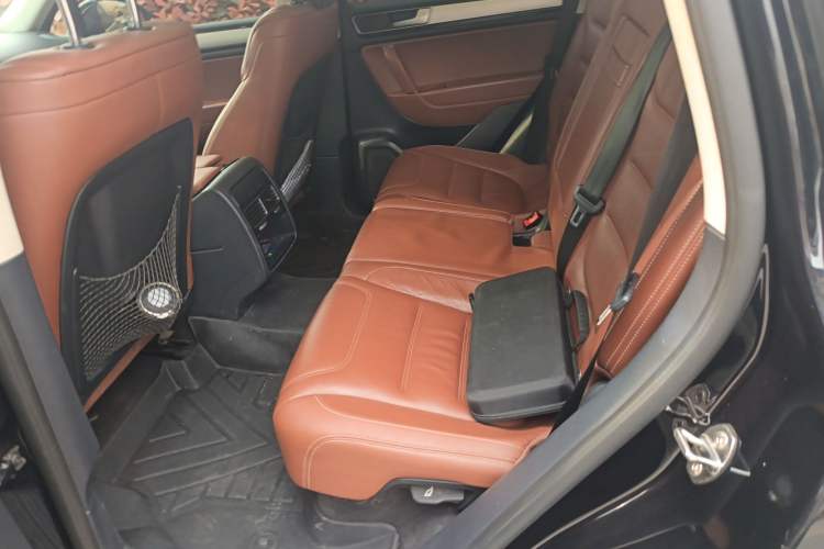 Used Volkswagen Touareg 2016 3.0 TSI Standard Version Left Rear Seat