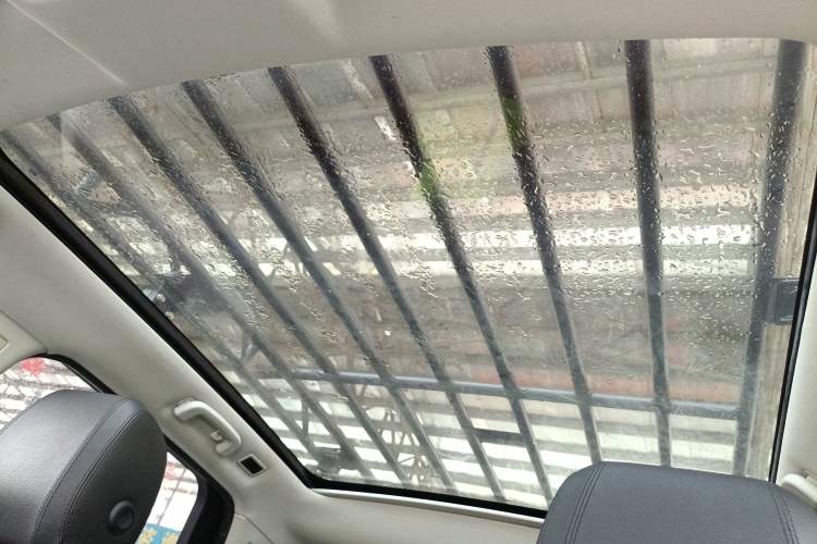 Used Land Rover Discovery Sport 2019 240 PS SE Version China VI Standard Headliner