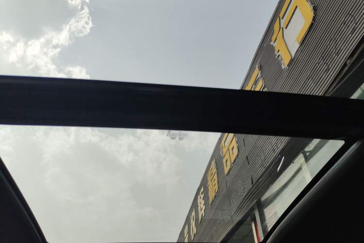 Used Chery Fengyun T8 2025 1.5T 130km Deluxe Version 5 Seats Headliner