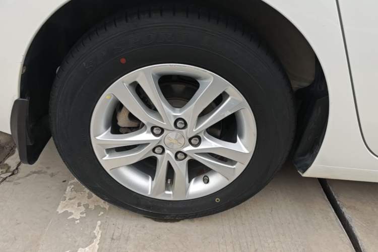 Used Chevrolet Cavalier 2016 1.5L Automatic Xinyue Edition Right Rear Wheel Hub