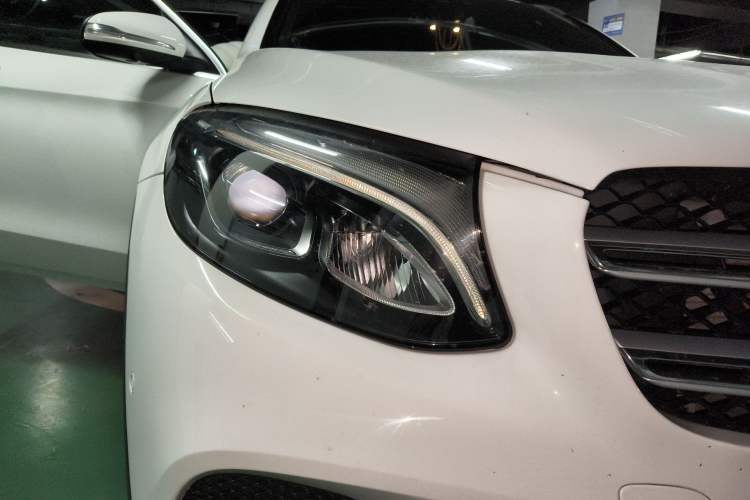 Used Mercedes-Benz GLC 2018 Facelift GLC 260 4MATIC Luxury Edition
