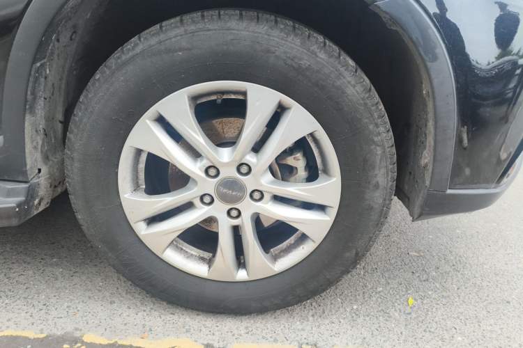 Used Haval H6 2014 Sport Version 1.5T Manual Two-Wheel Drive Elite Edition Right Front Wheel Hub