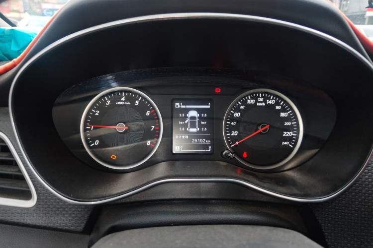 Used Baojun 730 2019 1.5L Manual Fashion Model 7-seater China VI Instrument Cluster