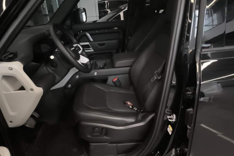 Used Land Rover Defender 2024 110 3.0T P400 X-DYNAMIC HSE
