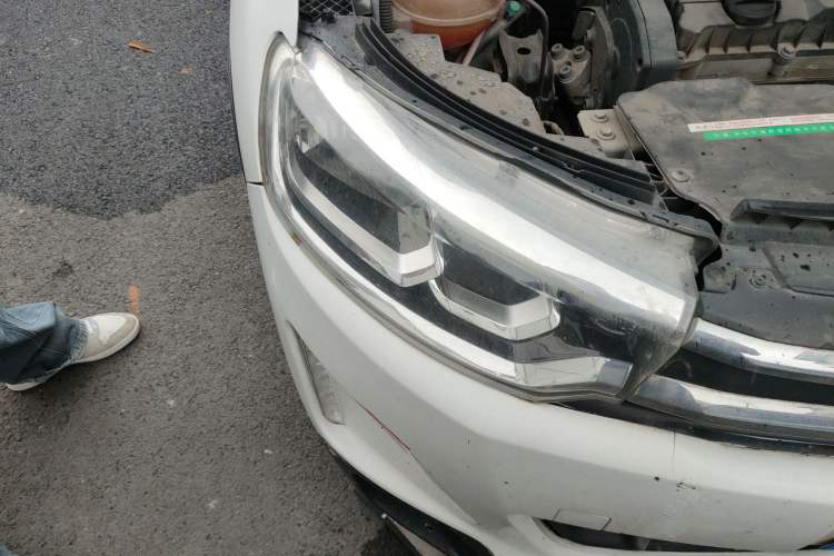 Used Citroen C3-XR 2015 1.6L Automatic Pioneer Model Right Front Headlight