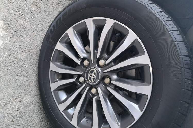 Used Toyota Corolla 2017 Revised Version 1.2T S-CVT GL-i