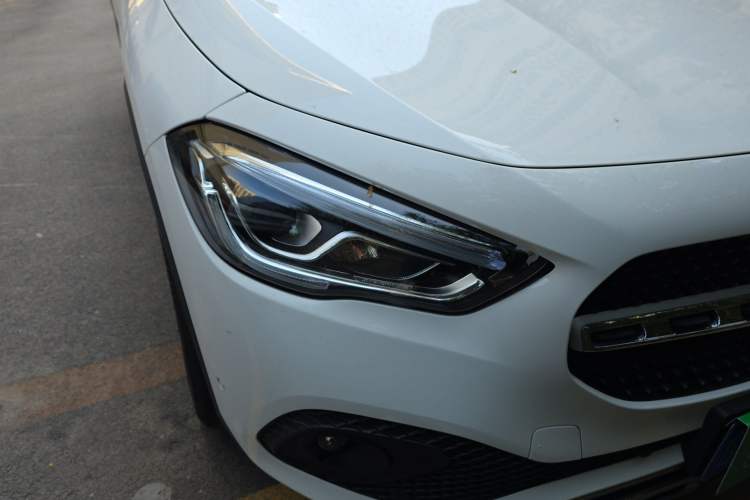 Used Mercedes-Benz GLA 2020 GLA 200 Right Front Headlight