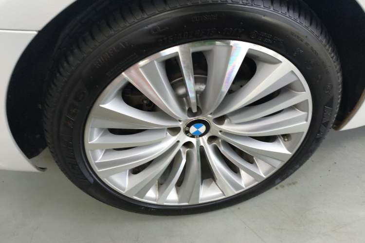 Used BMW 5 Series GT 2014 528i Luxury Edition