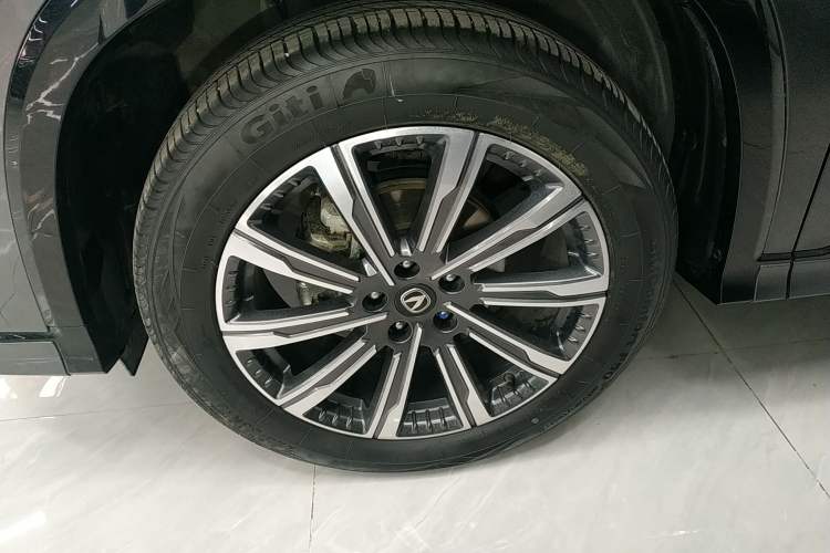 Used Changan CS75 PLUS 2024 3rd Generation Champion Edition 1.5T Intelligent Drive Dynamic Model
