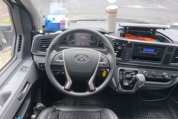 Used SAIC MAXUS Xintu V80 2024 Aotong Value Edition 6AMT Long Wheelbase Mid-Roof Model 127 Ps 6/7/8/9-Seater