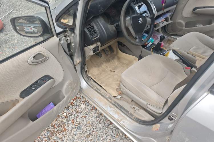 Used Everus S1 2012 1.3L Manual Comfort Edition Driver Seat