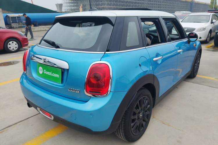 Used MINI 2016 1.5T COOPER Five-Door Edition Rear Right 45 Deg