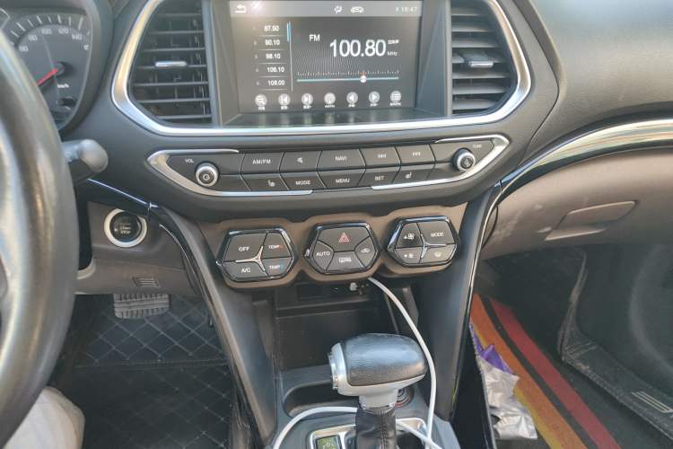 Used GAC Trumpchi GS4 2017 235T Automatic Two-Wheel Drive Luxury Smart Connectivity Version
