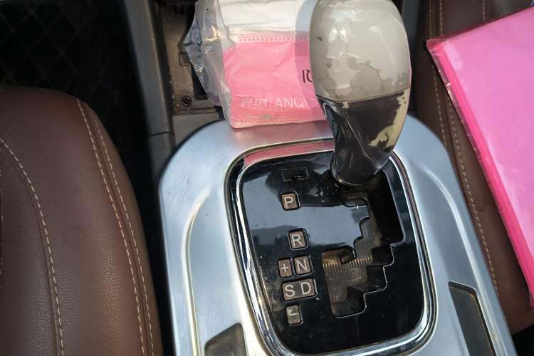 Used BYD S7 2015 2.0T Upgraded Automatic Luxury Version Gear Lever