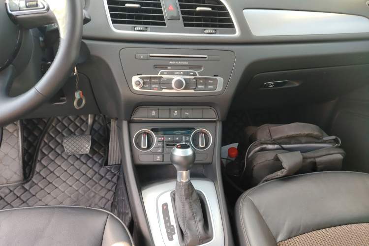 Used Audi Q3 2017 30 TFSI Fashion Model
