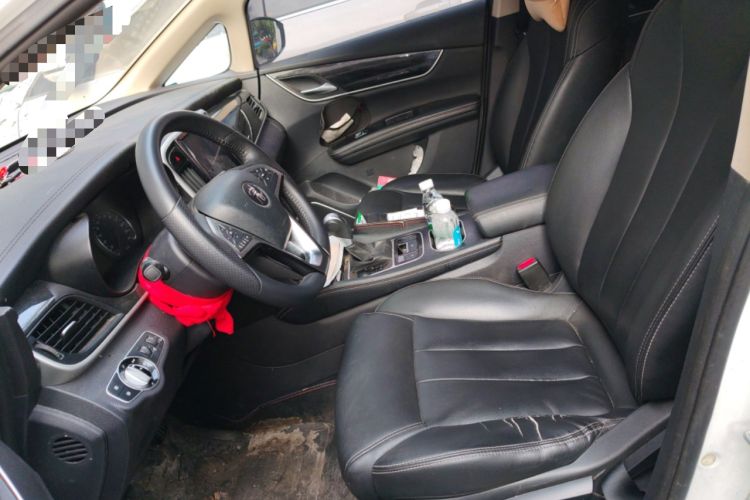 Used BYD Song MAX 2017 1.5T Automatic Smart Connect Luxury 7-Seater Left Front Seat