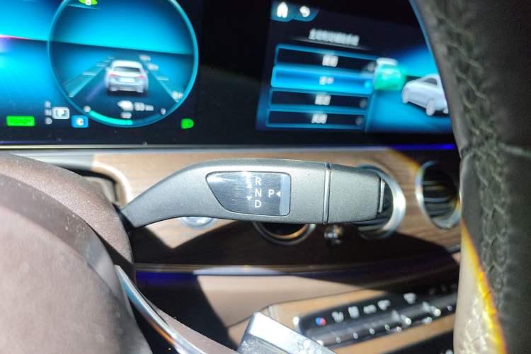 Used Mercedes-Benz E-Class New Energy 2022 E 350 e L Plug-in Hybrid Sedan Gear Lever